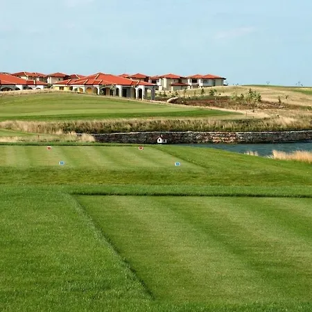 Sunny Ap In Golf Complex Lighthouse Apartament *