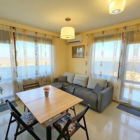 Sunny Ap In Golf Complex Lighthouse Apartman