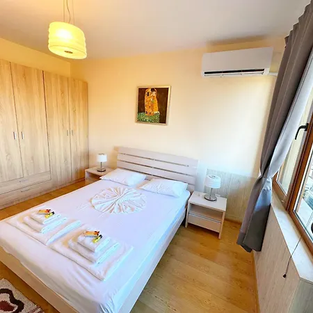 Sunny Ap In Golf Complex Lighthouse Balchik