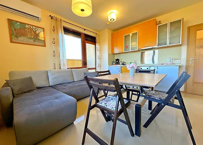 Sunny Ap In Golf Complex Lighthouse Balchik