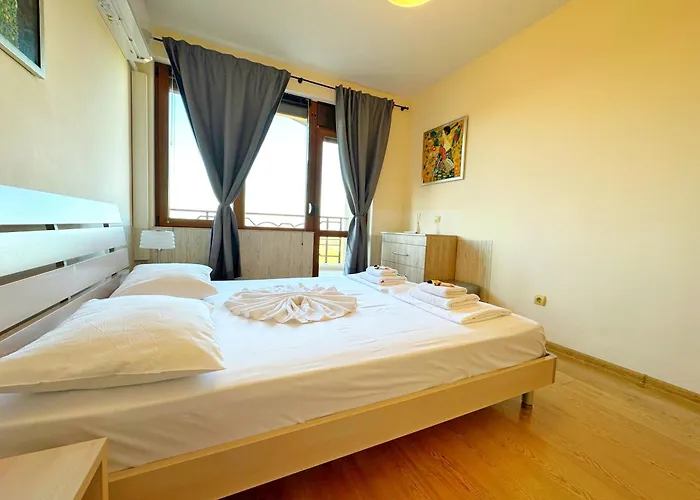 Sunny Ap In Golf Complex Lighthouse Apartment