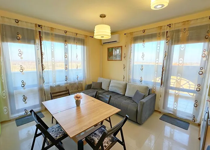 Sunny Ap In Golf Complex Lighthouse Apartment